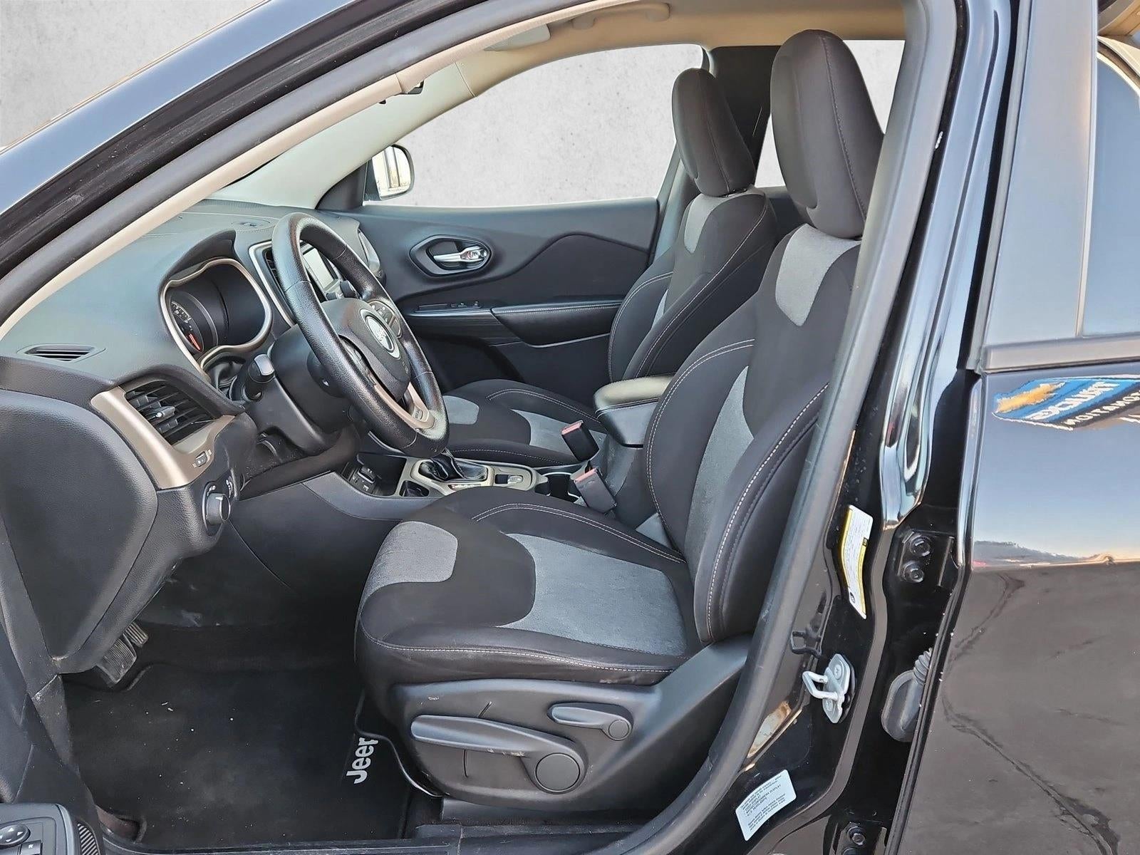 2016 Jeep Cherokee Sport