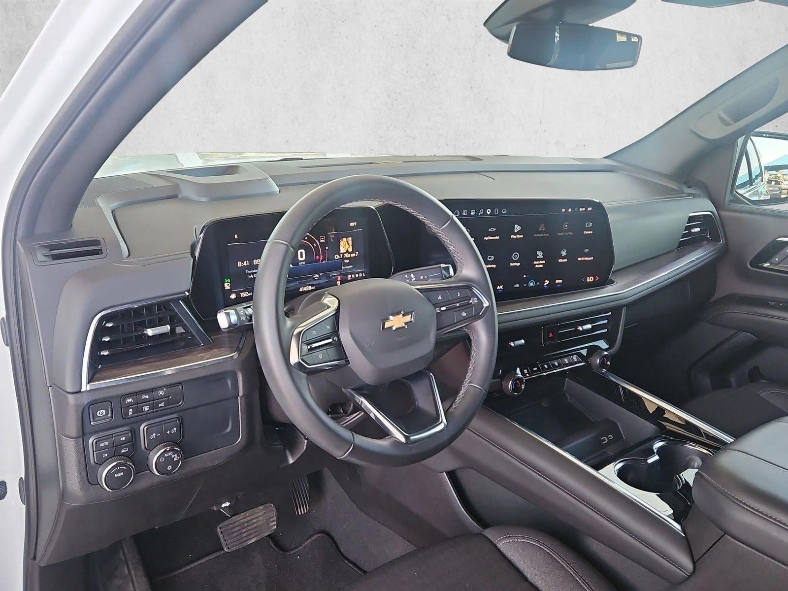 2025 Chevrolet Suburban LS