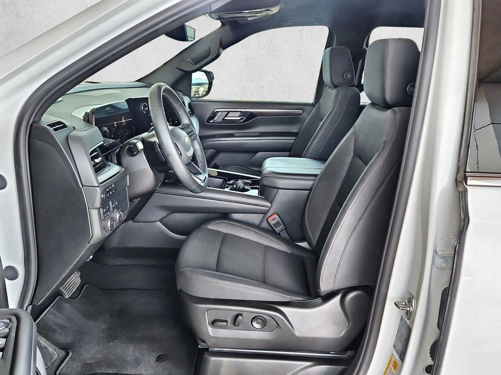 2025 Chevrolet Suburban LS