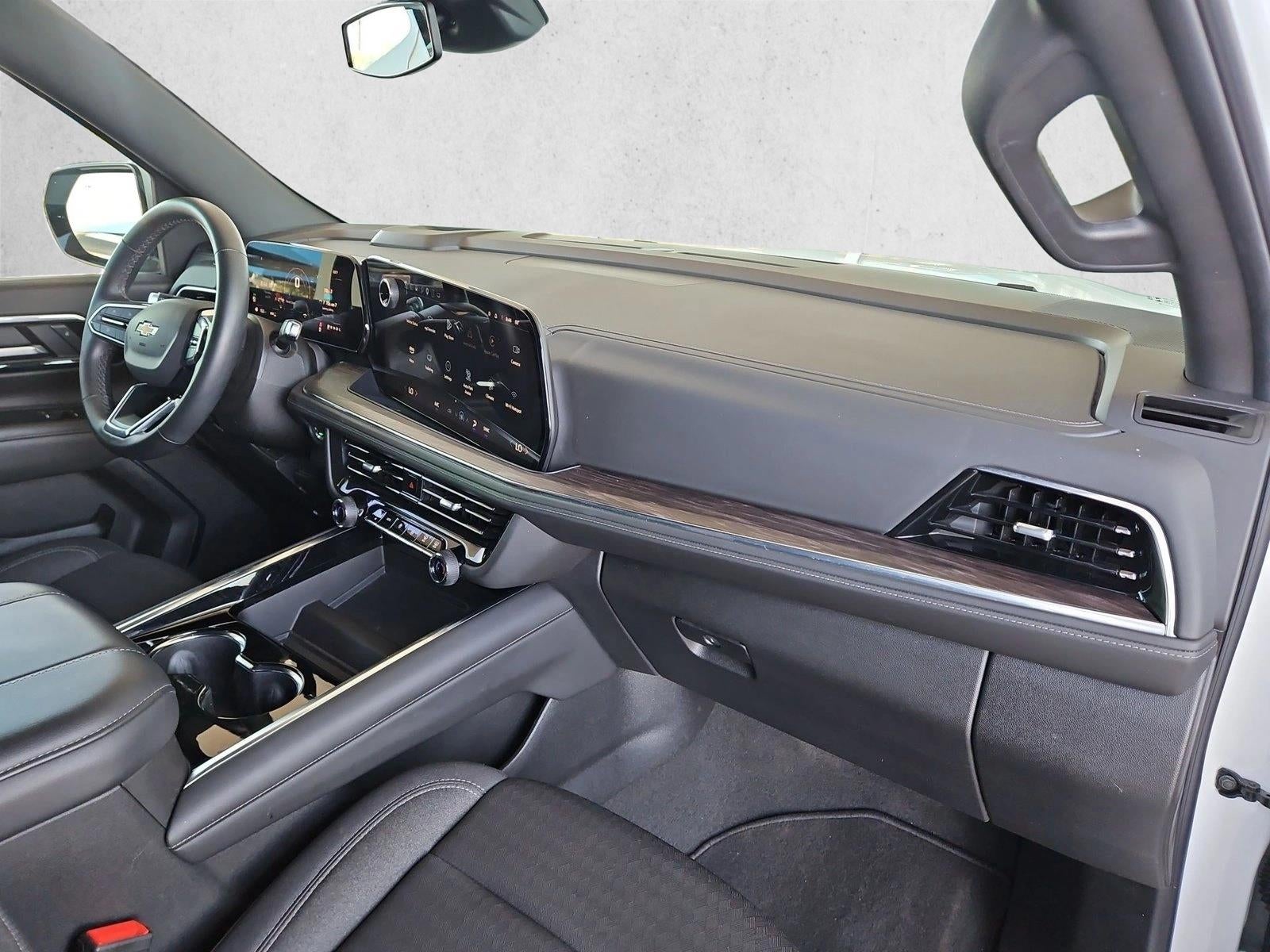 2025 Chevrolet Suburban LS