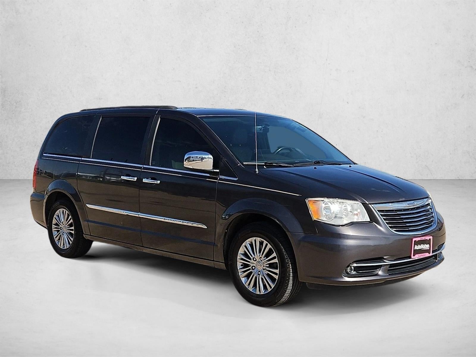 2015 Chrysler Town & Country Touring-L