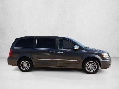 2015 Chrysler Town & Country Touring-L
