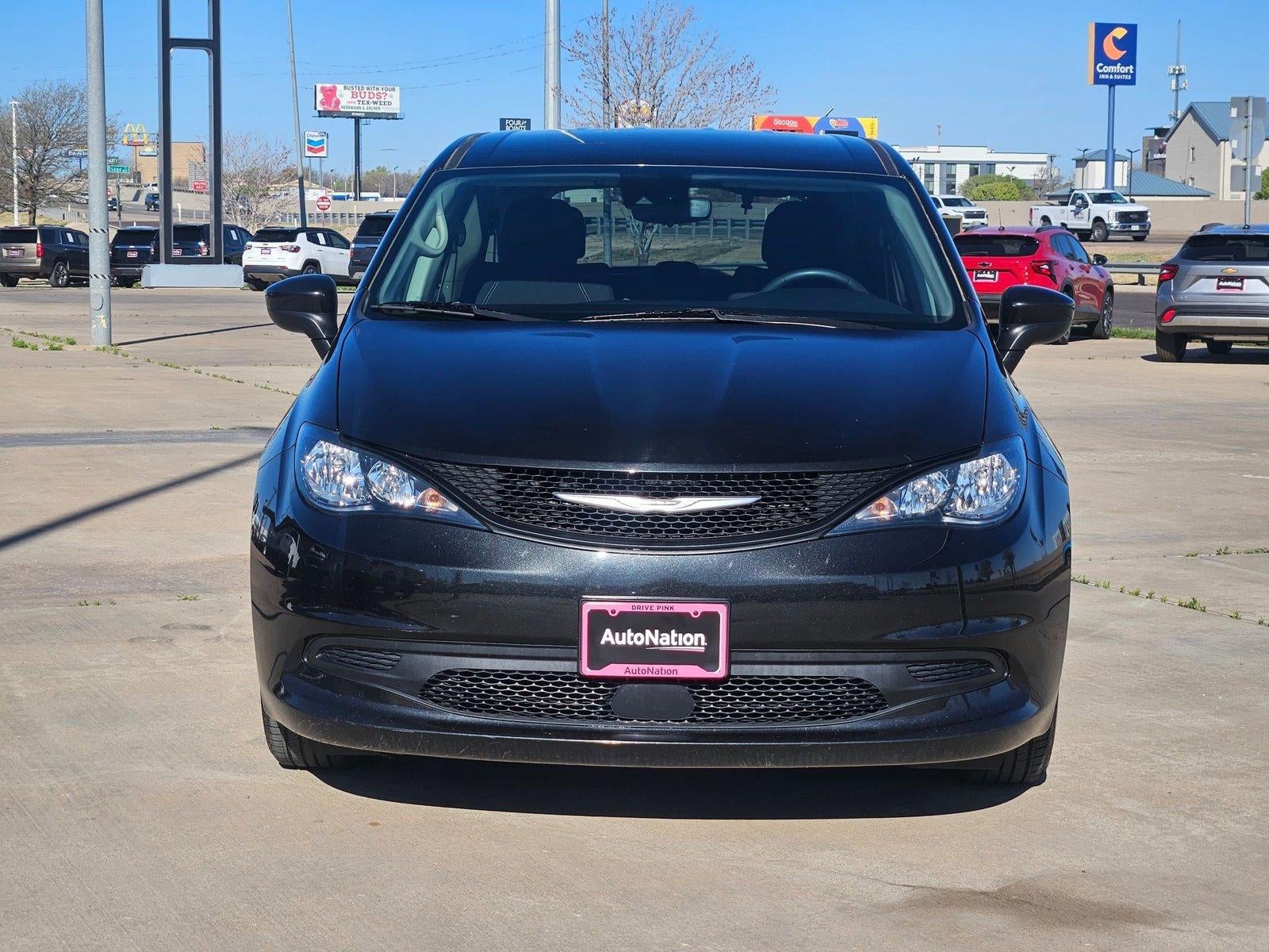2023 Chrysler Voyager LX