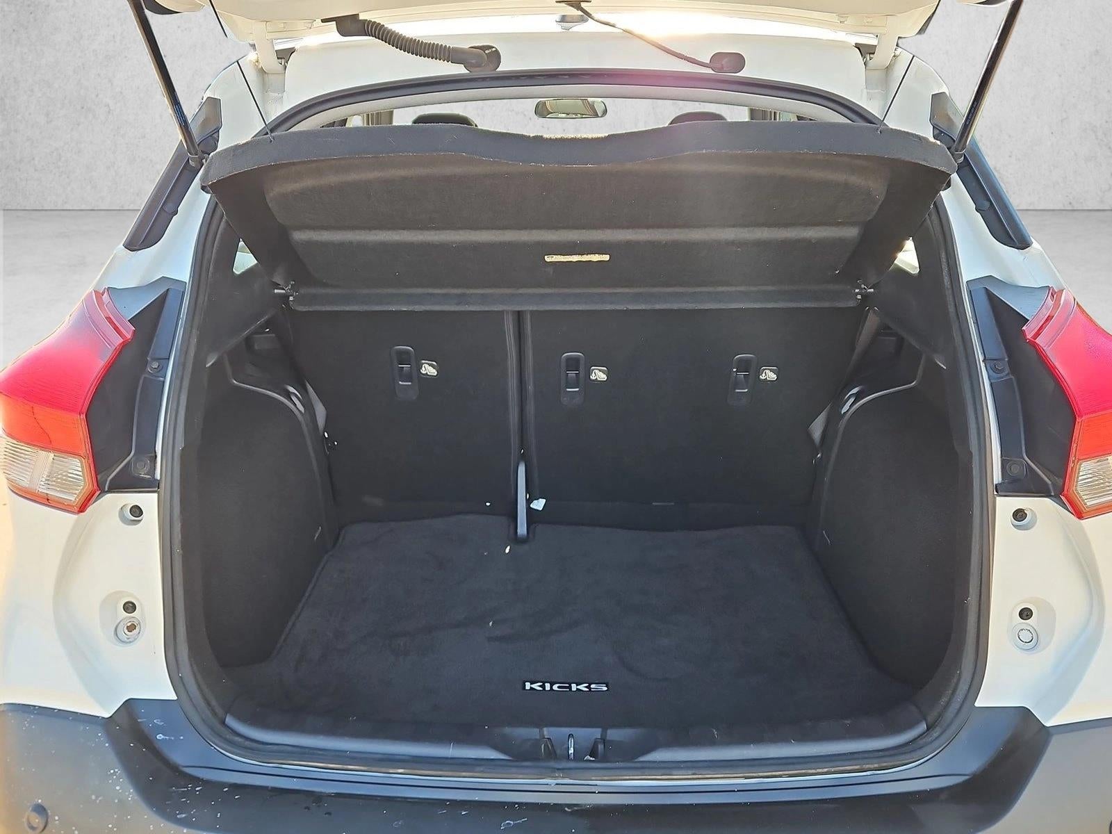 2020 Nissan Kicks SR