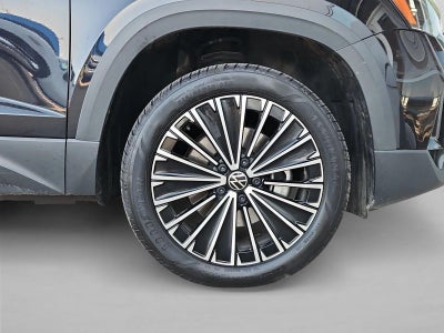 2025 Volkswagen Taos SE