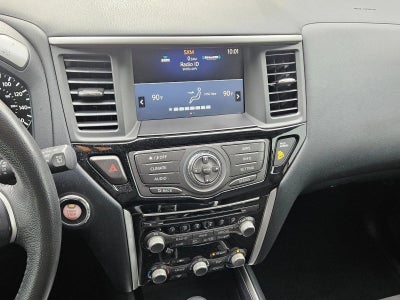 2020 Nissan Pathfinder SV