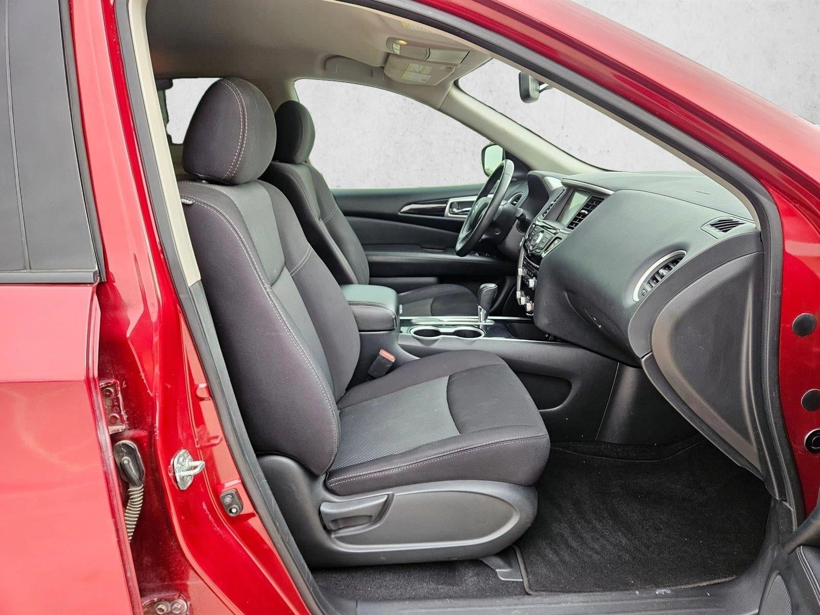 2020 Nissan Pathfinder SV