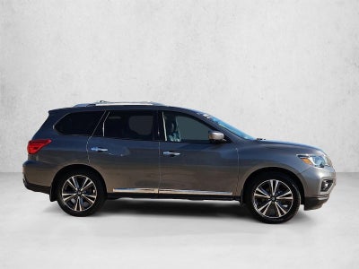2017 Nissan Pathfinder Platinum