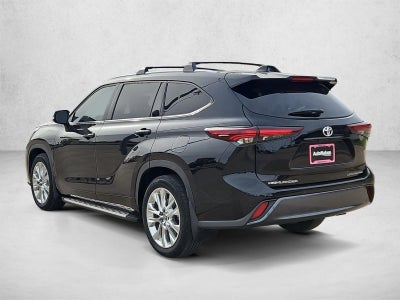 2025 Toyota Highlander LE