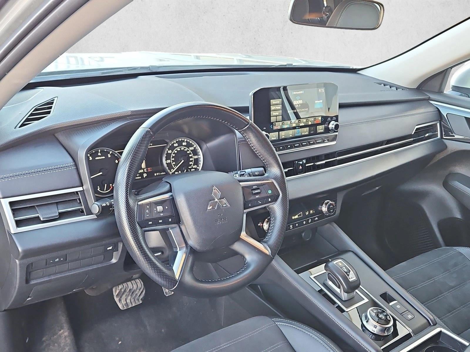 2024 Mitsubishi Outlander SE