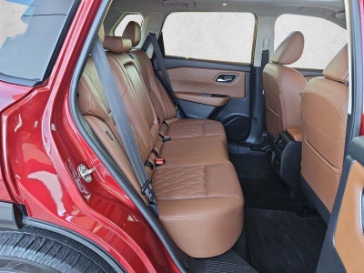 2024 Nissan Rogue Platinum FWD