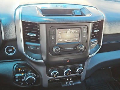 2022 RAM 1500 Big Horn Crew Cab 4x4 5'7" Box