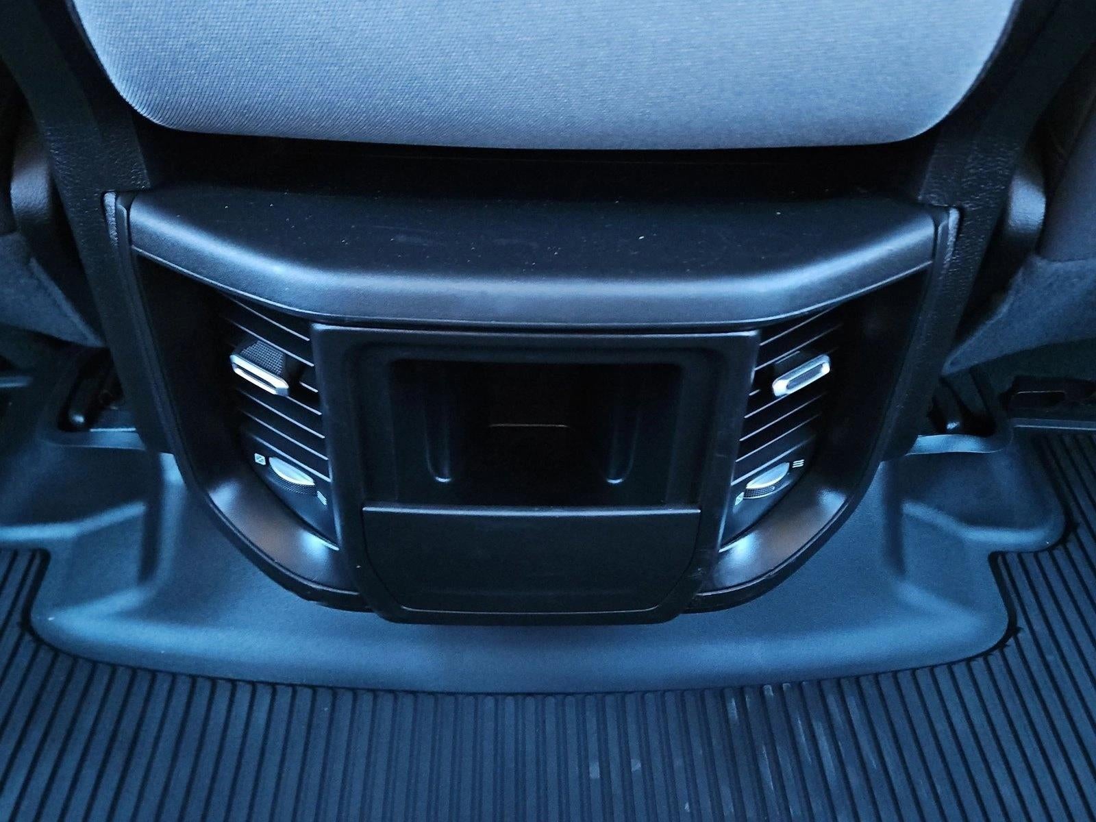 2022 RAM 1500 Big Horn Crew Cab 4x4 5'7" Box