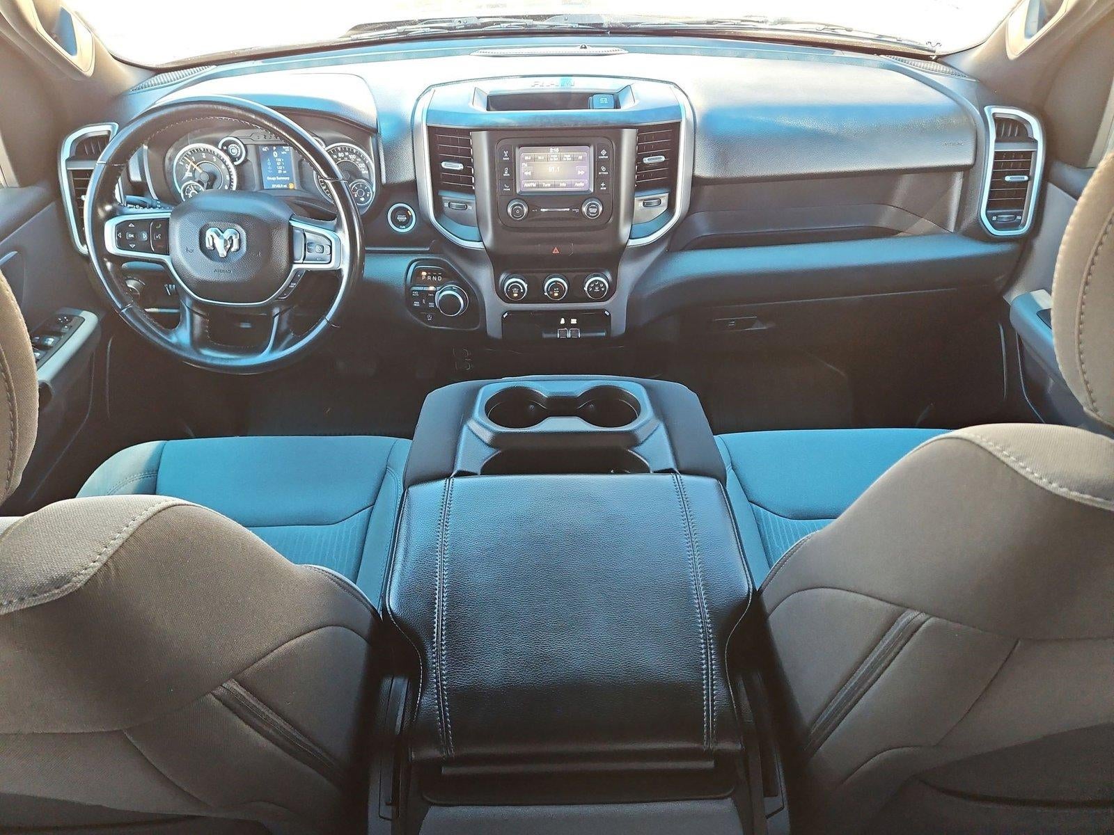 2022 RAM 1500 Big Horn Crew Cab 4x4 5'7" Box