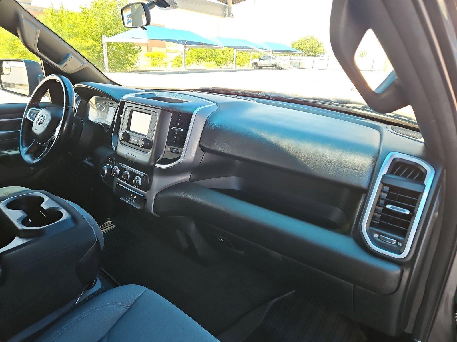 2022 RAM 1500 Big Horn Crew Cab 4x4 5'7" Box