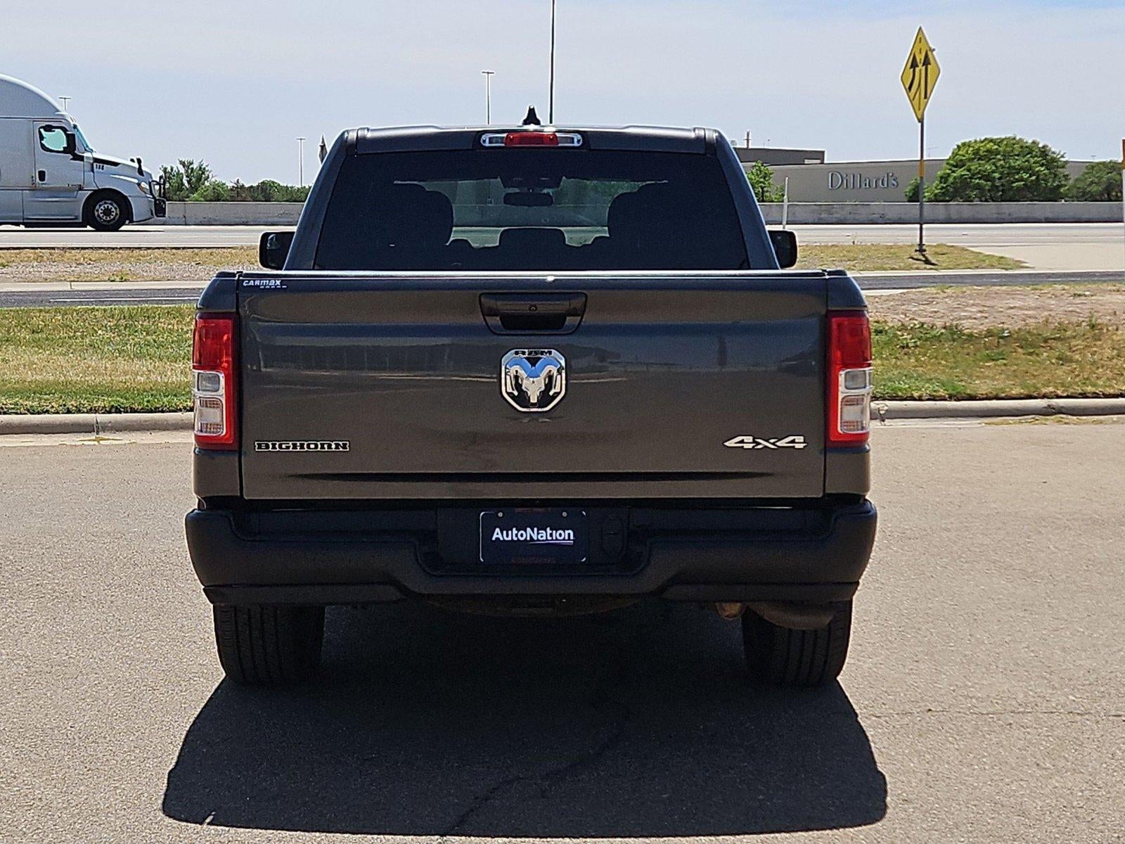 2022 RAM 1500 Big Horn Crew Cab 4x4 5'7" Box