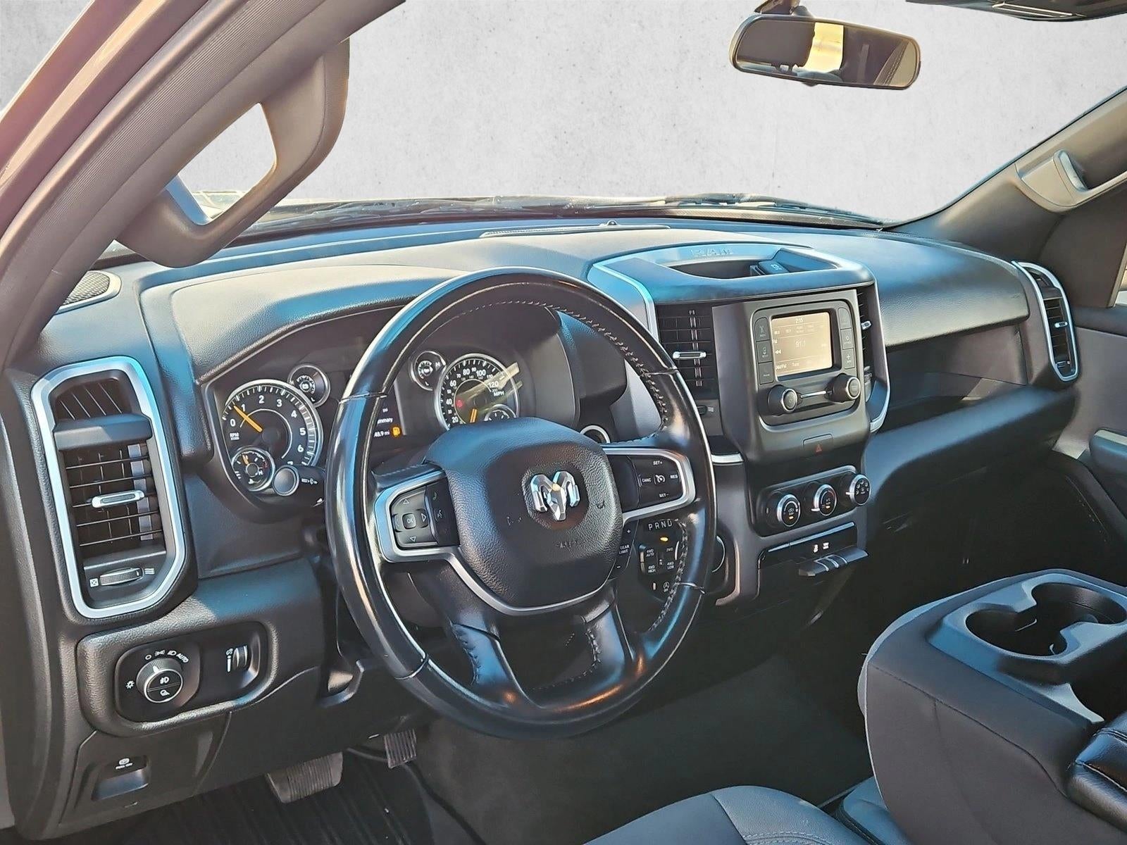 2022 RAM 1500 Big Horn Crew Cab 4x4 5'7" Box