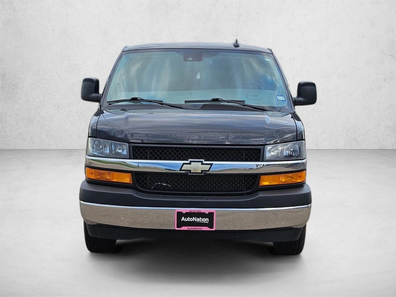 2024 Chevrolet Express Passenger 2500 1LT