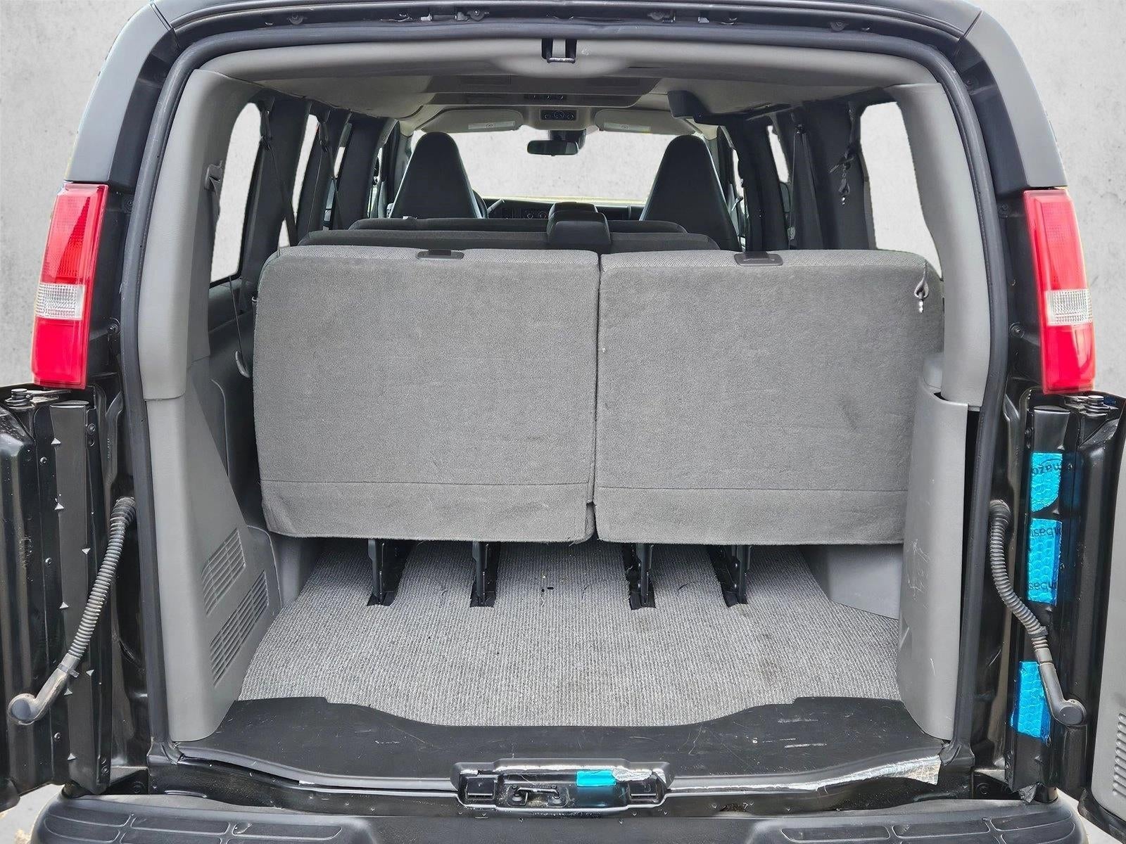 2024 Chevrolet Express Passenger 2500 1LT