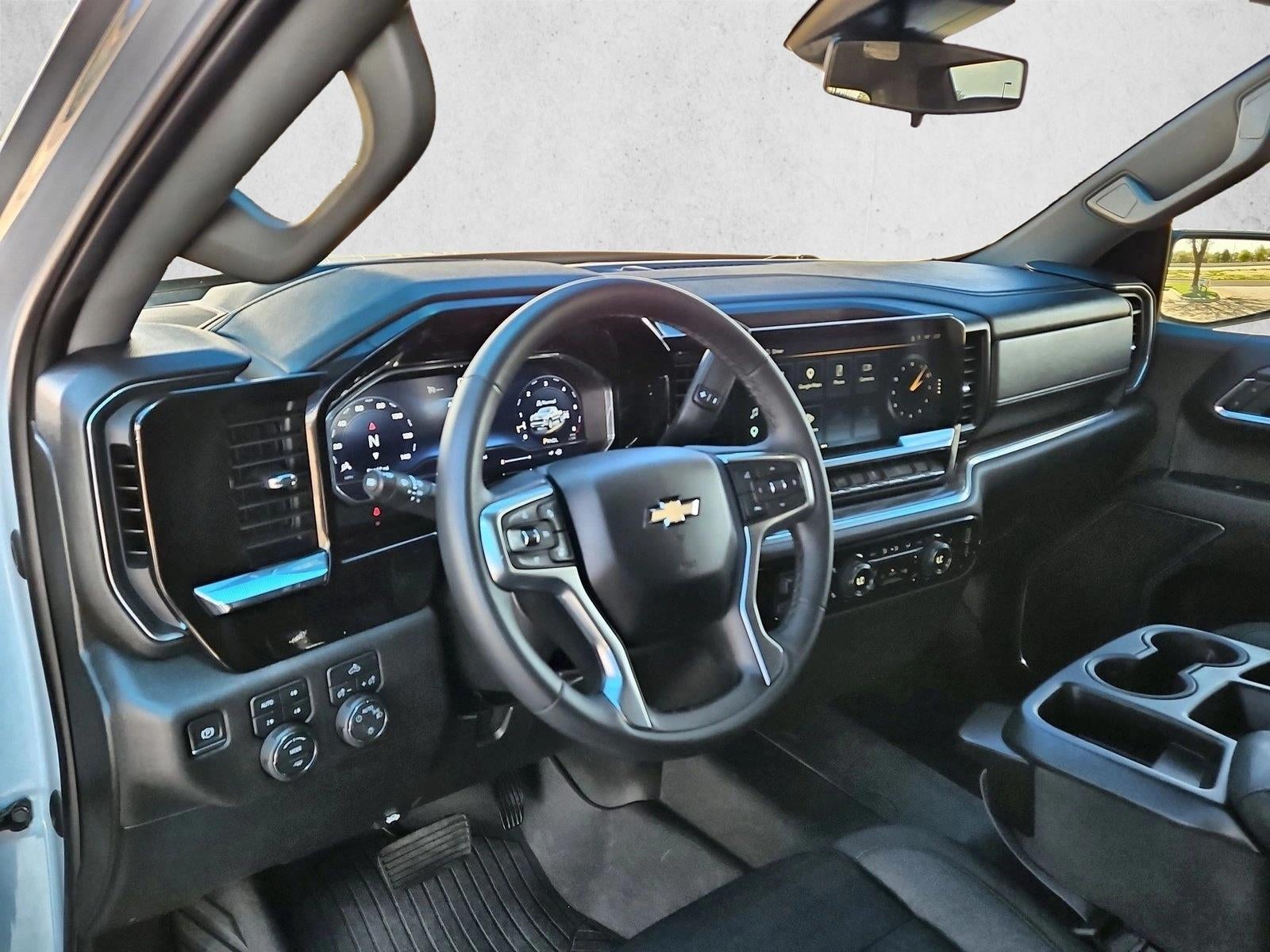 2024 Chevrolet Silverado 1500 LT - Photo 10
