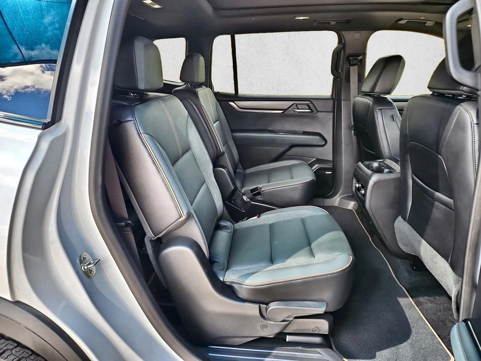 2025 GMC Acadia AT4