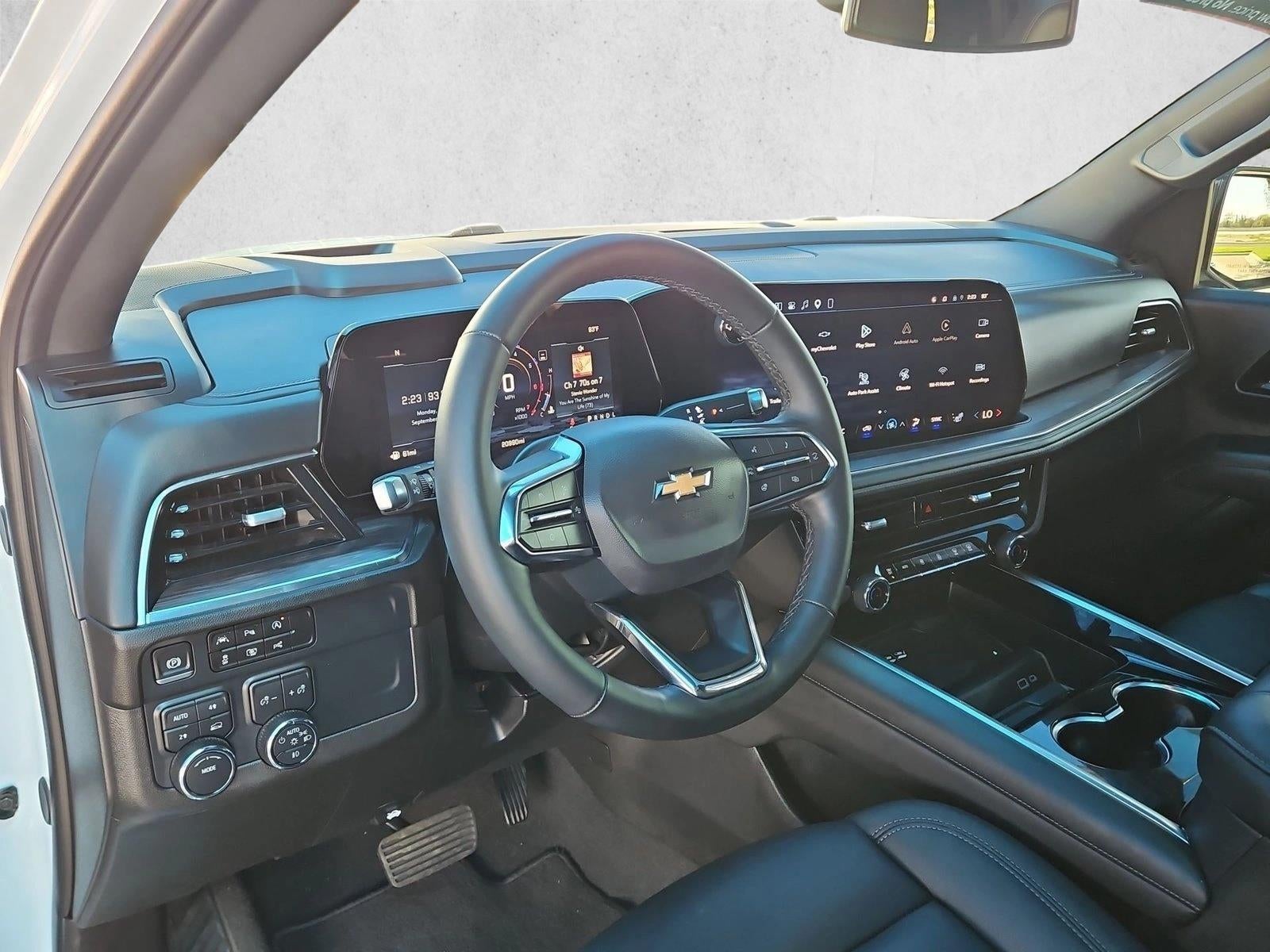 2025 Chevrolet Suburban LT - Photo 10