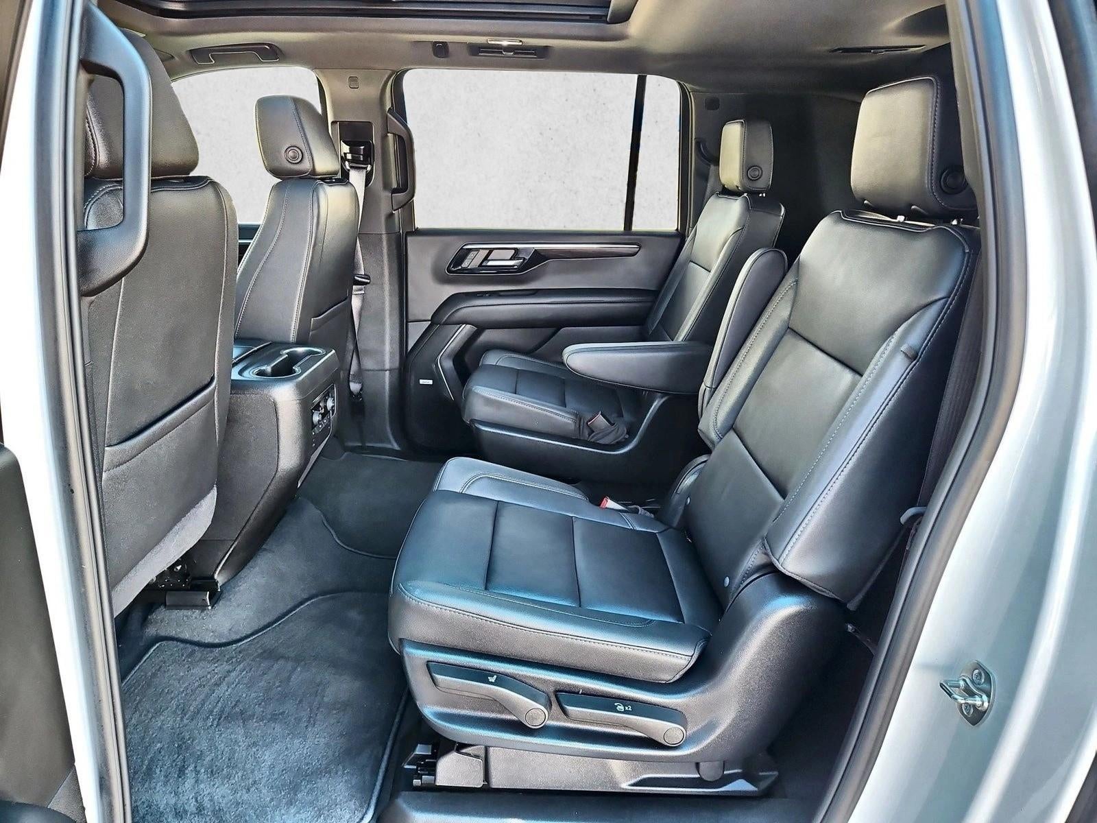 2025 Chevrolet Suburban LT - Photo 21
