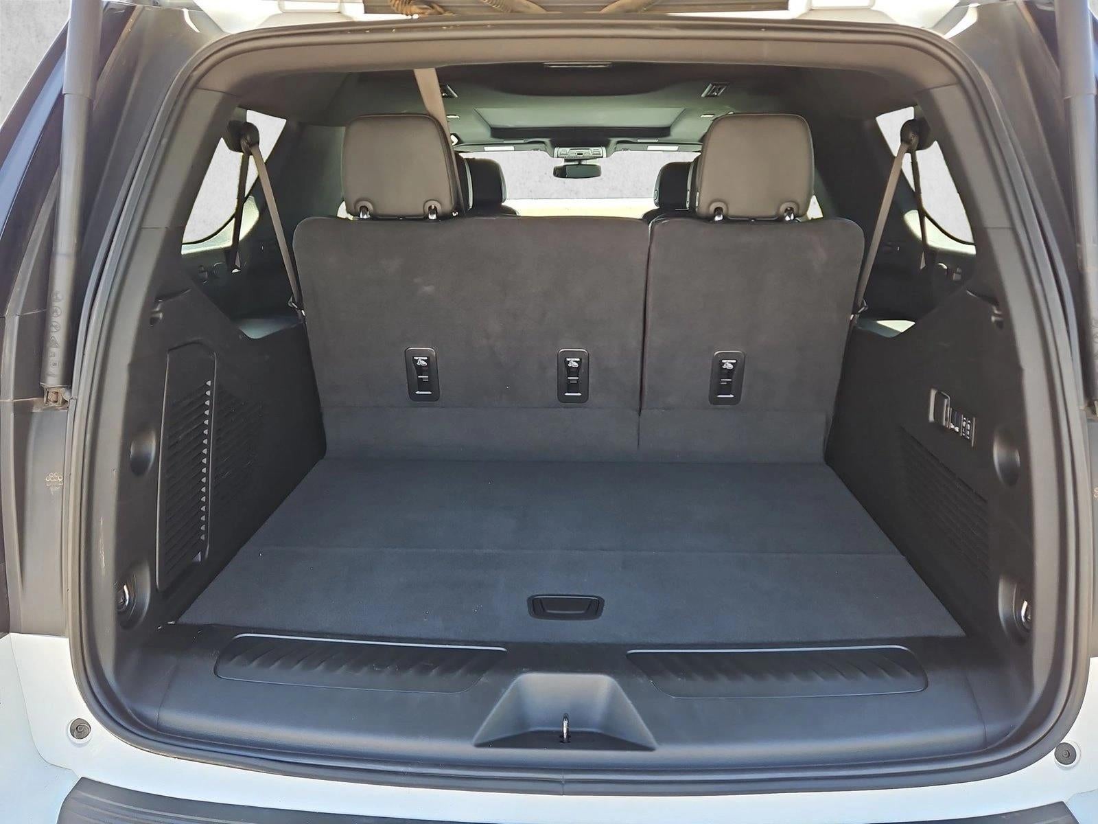 2025 Chevrolet Suburban LT - Photo 6