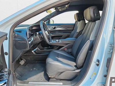 2024 Cadillac LYRIQ Tech