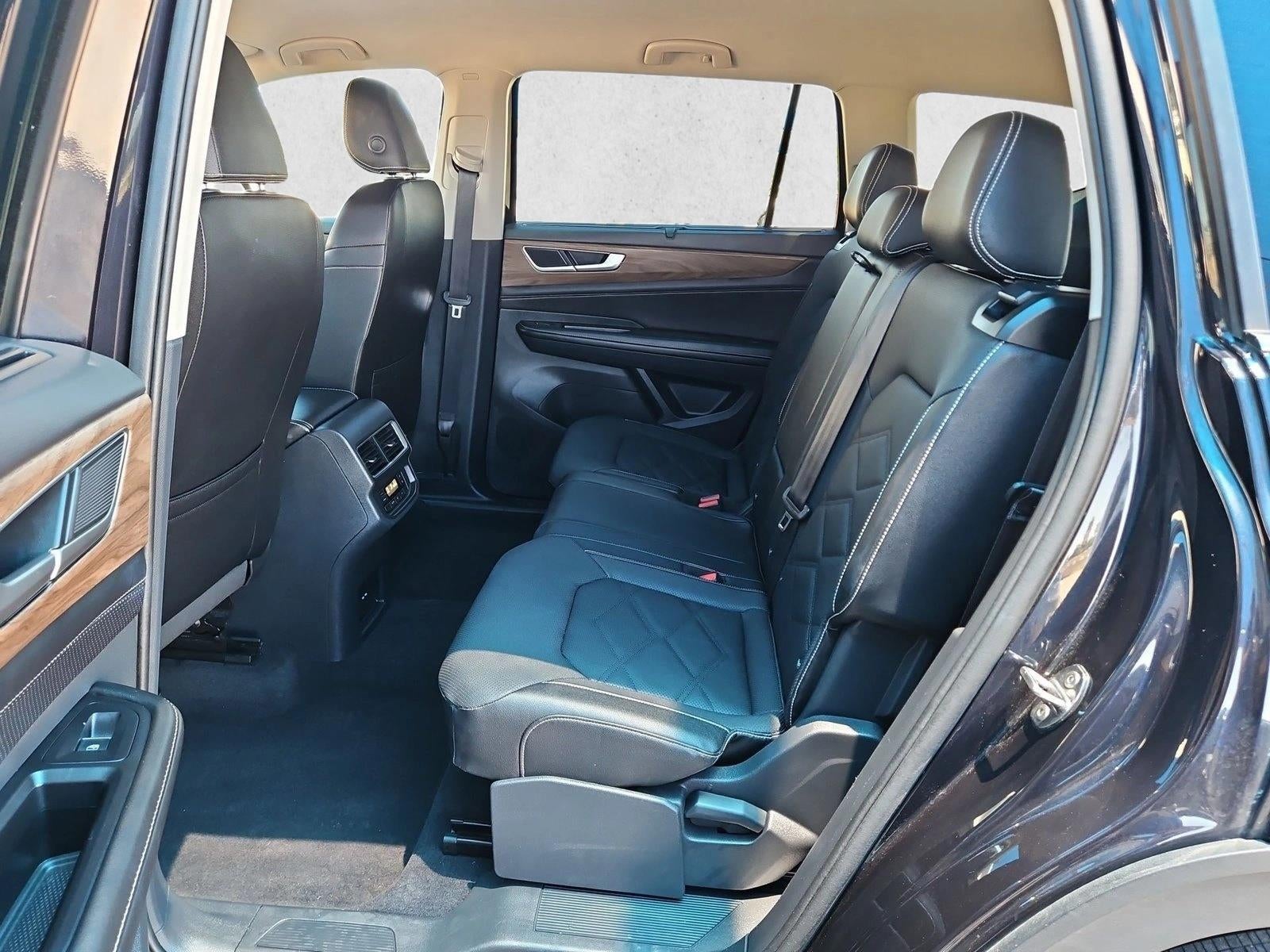 2025 Volkswagen Atlas 2.0T SE w/Technology