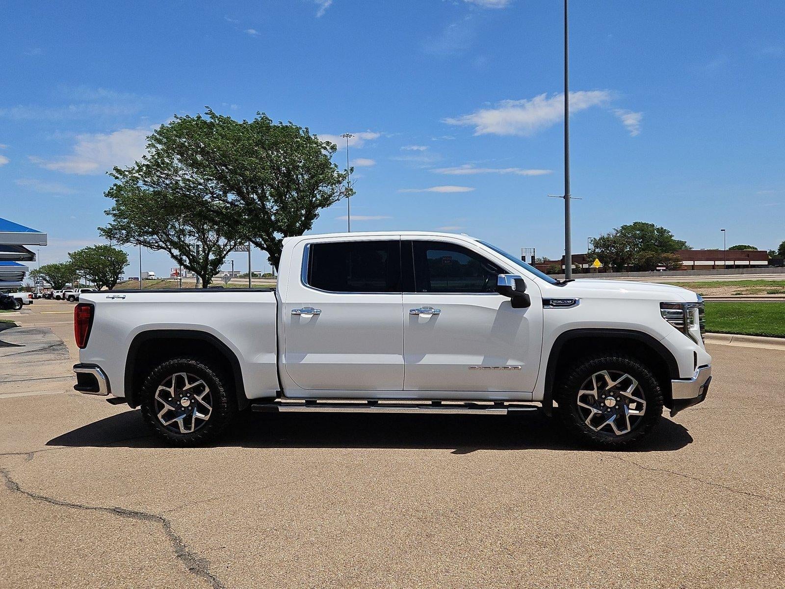 2022 GMC Sierra 1500 SLT