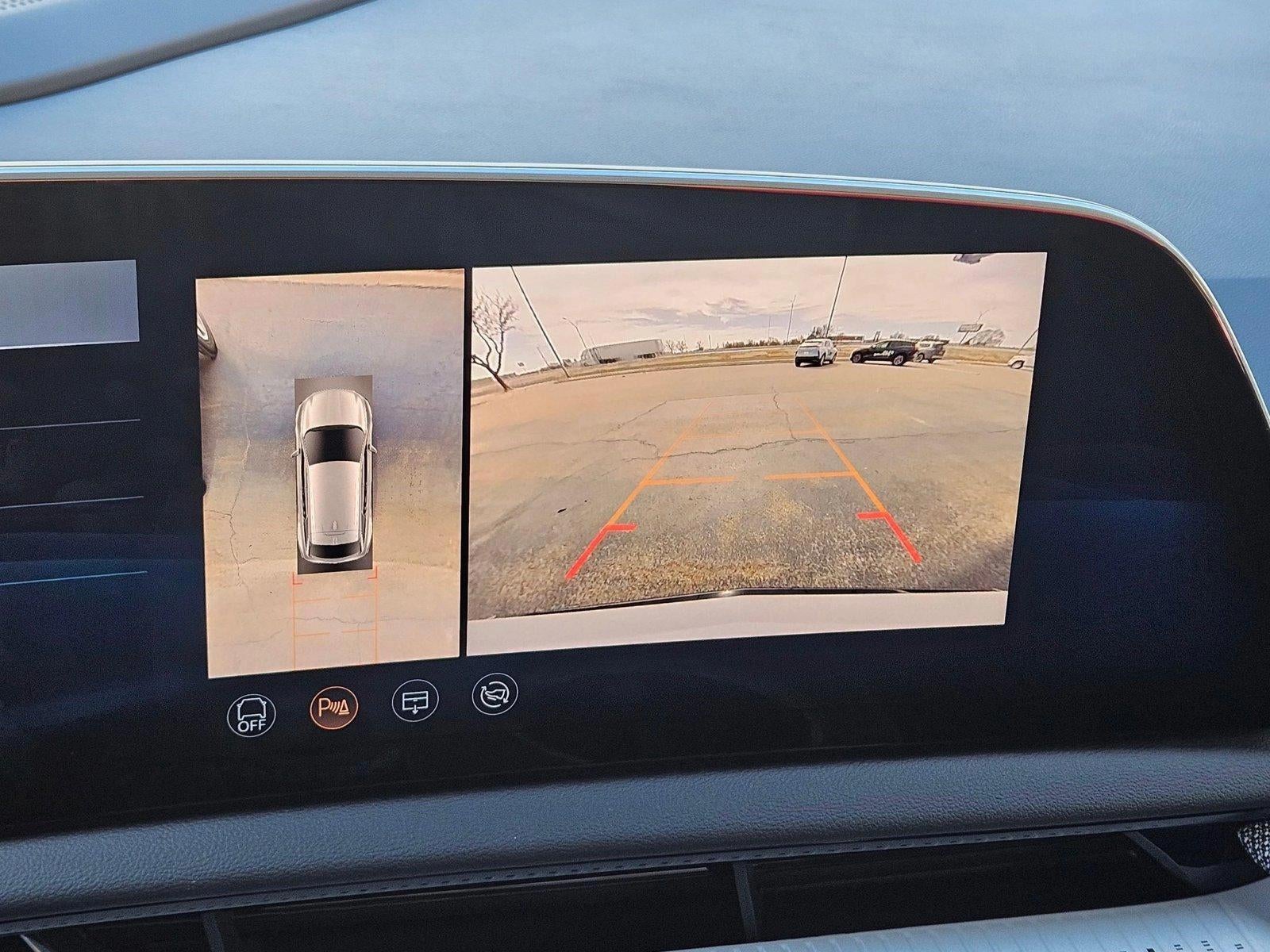 2025 Cadillac OPTIQ Luxury 1