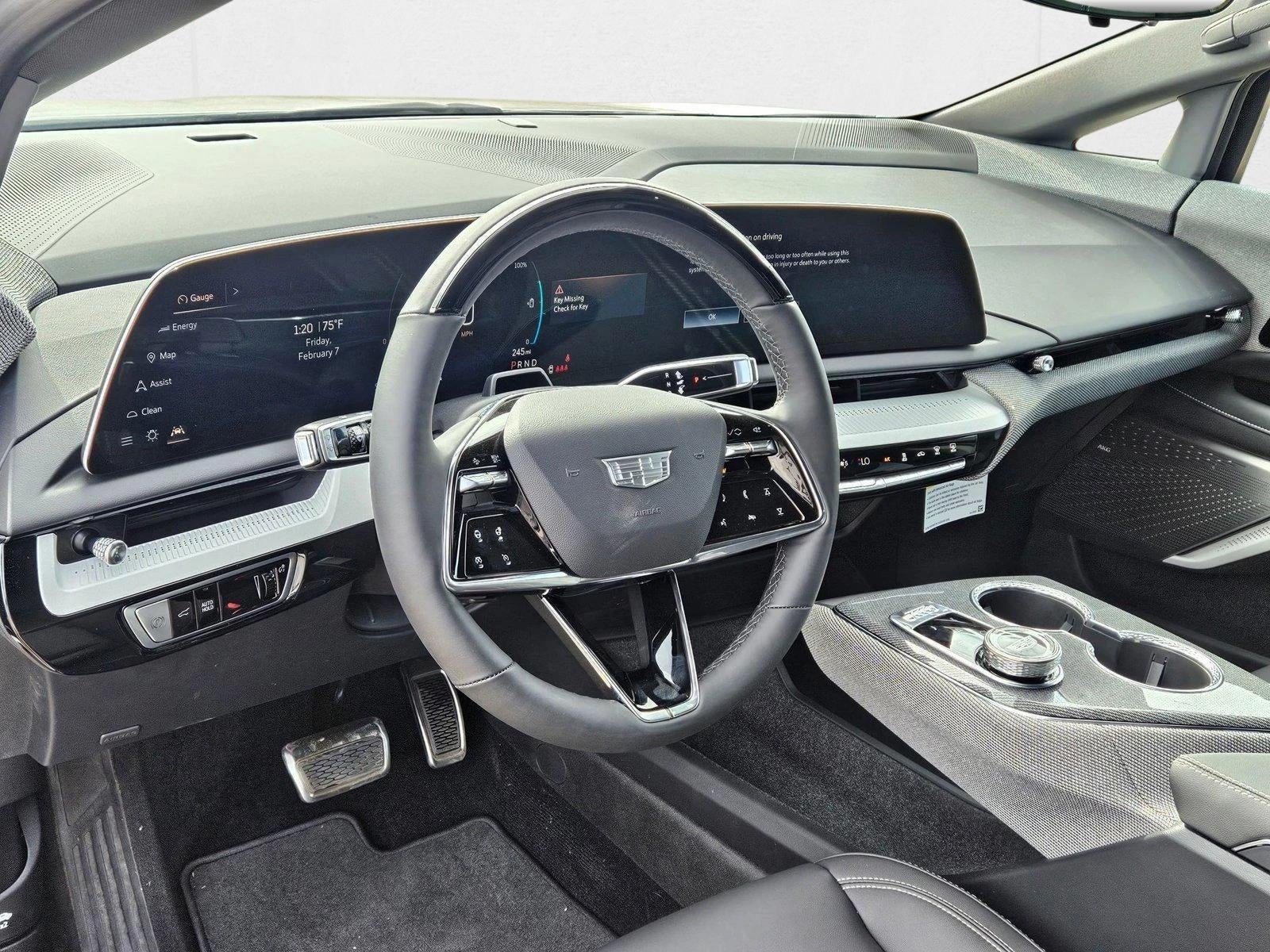 2025 Cadillac OPTIQ Luxury 1