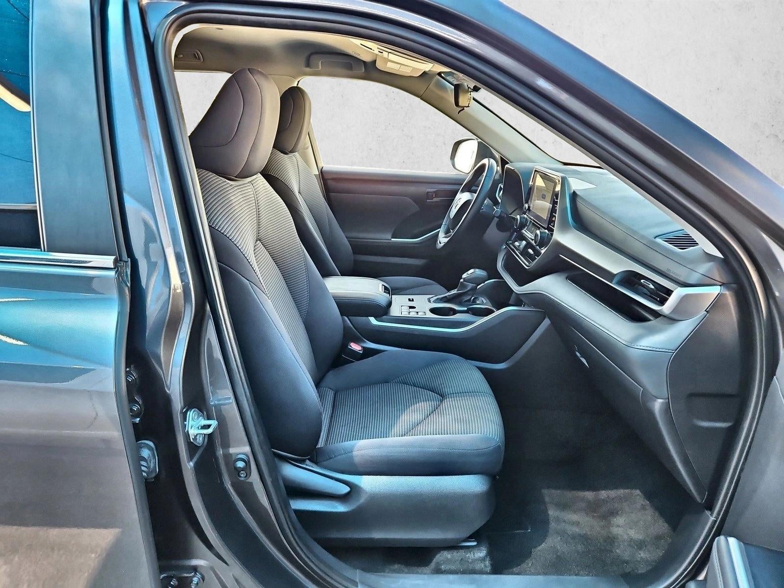 2025 Toyota Highlander LE