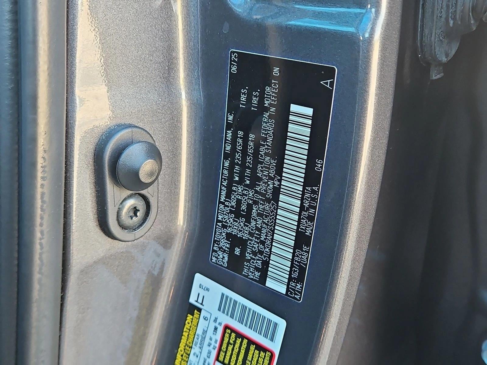 2025 Toyota Highlander LE