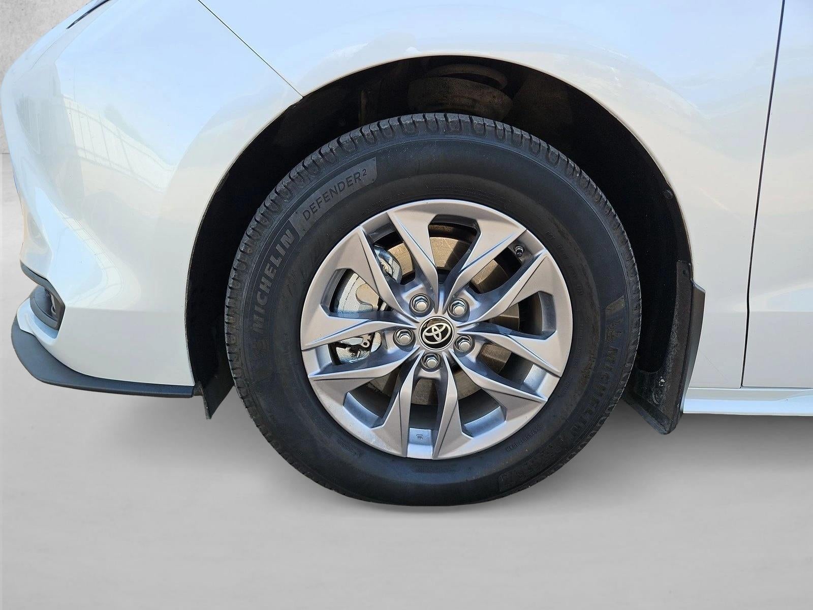 2025 Toyota Sienna XLE