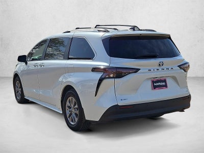 2025 Toyota Sienna XLE