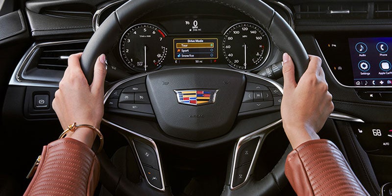 XT5 model showcases its sophisticated interior display panel