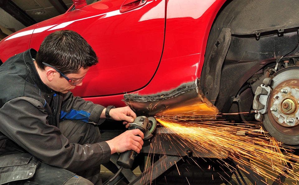 AutoNation certified technicians at work